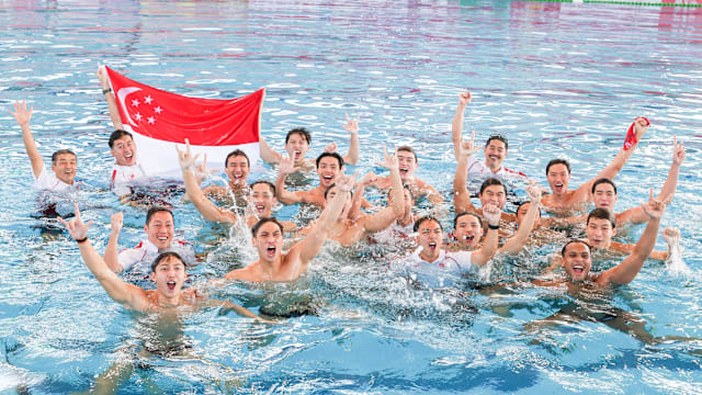 塞尔：马科斯-略伦特仍缺席马竞训练；勒诺尔芒逐步加入合练（塞尔：略伦特继续缺席马竞训练，勒诺尔芒逐步恢复合练）