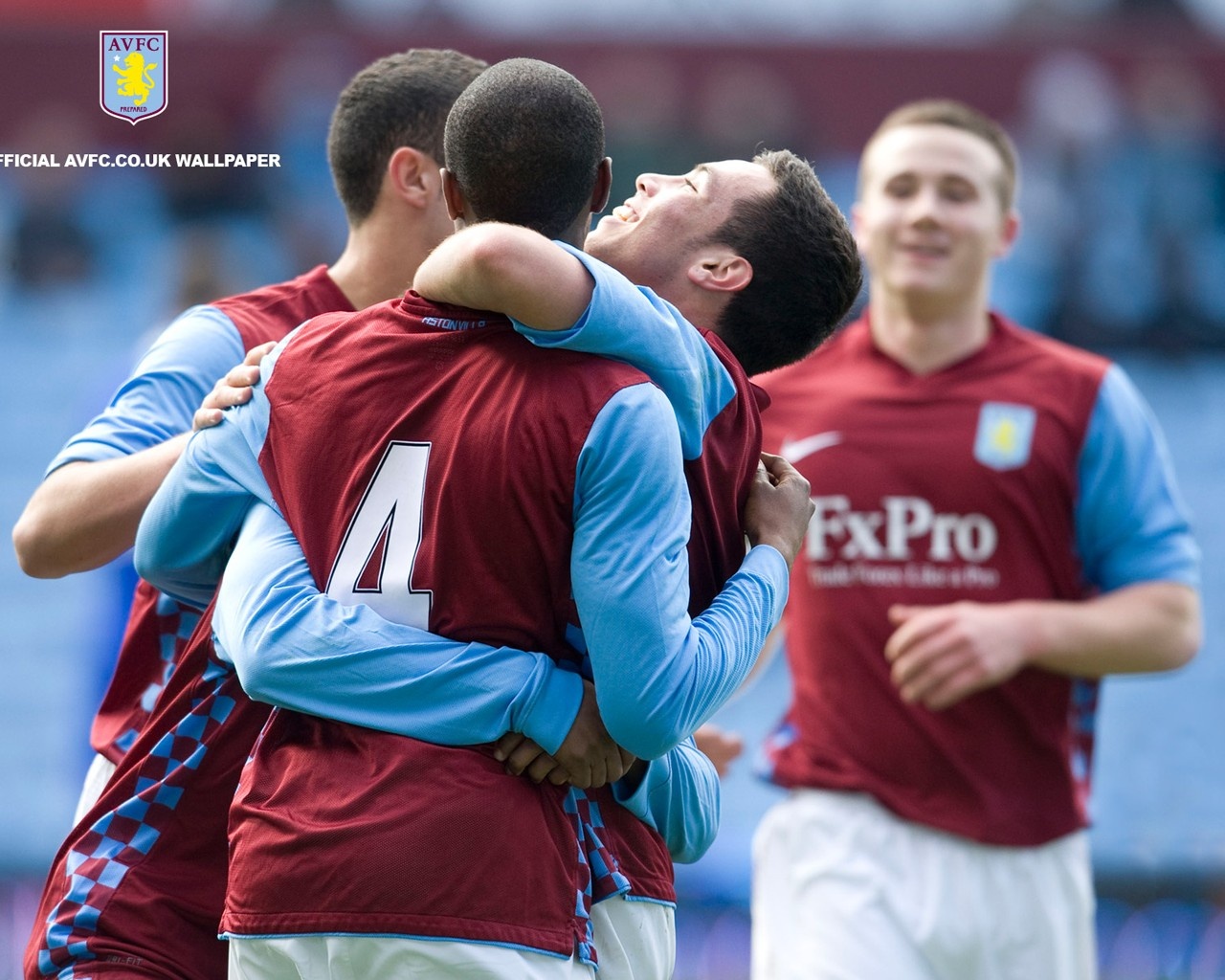 欧冠积分榜分析：小组晋级形势紧张,（欧冠积分榜解读：小组出线形势吃紧）