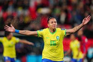 李璇：据我所知，现在球员的阴阳合同还有不少（李璇：据我了解，球员阴阳合同现象仍不在少数）