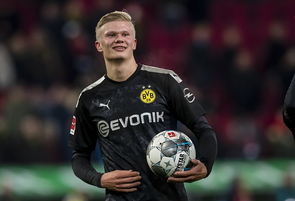 布达佩斯Major半决赛对阵：洞载大战，FaZe对决NaVi（布达佩斯Major半决赛对阵揭晓：焦点之战，FaZe迎战NaVi）