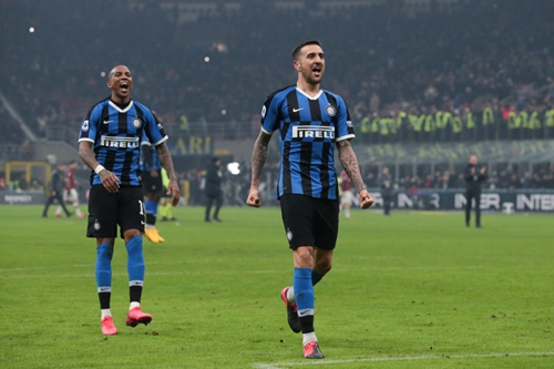 记者：申花本周二结束假期，重新集结备战今年的亚冠收官战（记者：申花将于本周二收假再度集结，备战今年亚冠收官战）