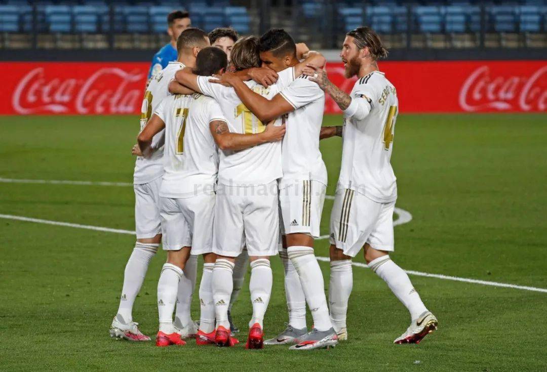 潘德夫：范戴克那次手球应该是点球，裁判决定了比赛的结果（潘德夫：范戴克手球应判点，裁判的判罚左右了比赛结果）